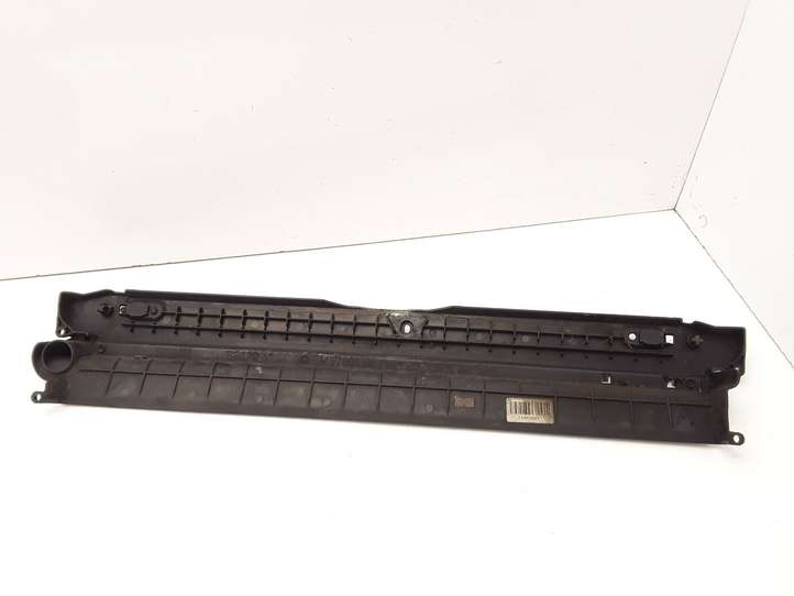 BMW 5 E60 E61 (2004 - 2010)  7787830 Верхняя часть панели радиаторов (телевизора)