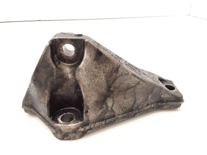 BMW 5 E60 E61 (2004 - 2010)  13517804376 Кронштейн