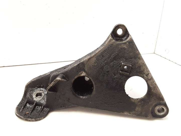 BMW 5 E60 E61 (2004 - 2010)  22116777053 Кронштейн
