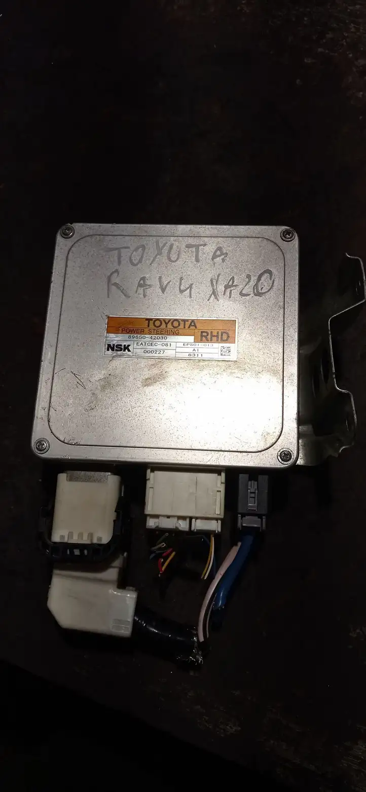 Toyota RAV 4 (XA20) (2000 - 2005) 8965042030 Блок управления усилителем руля — фото 1