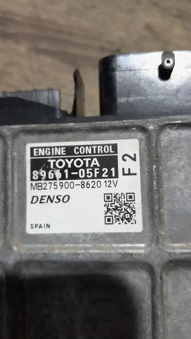 Toyota Avensis T270 (2012 - 2015)  8966105F21 Блок управления двигателем ECU