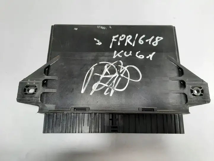 Ford Kuga I (2008 - 2012)  8M5T19G481BE Модуль кузова