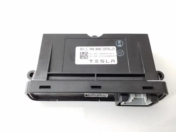 Tesla Model S (2016 - 2021)  100761800D Модуль управления ручным тормозом