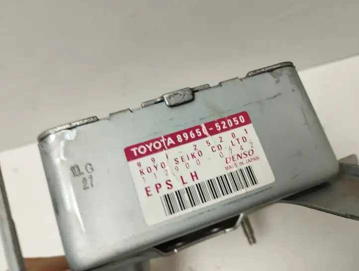 Toyota Yaris (2005 - 2009) 8965052050 Блок управления усилителем руля — фото 4
