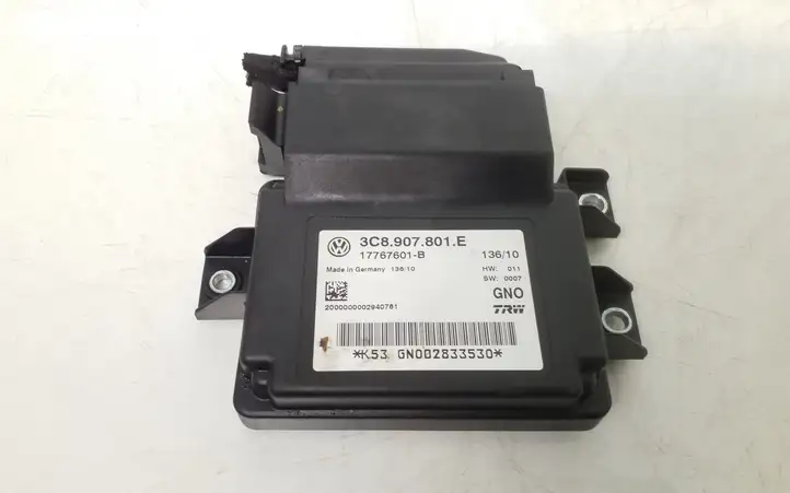 Volkswagen PASSAT B6 (2005 - 2010)  3C8907801E Модуль управления ручным тормозом