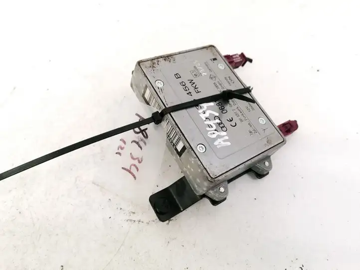 Audi A4 (2004 - 2009)  8E0035456E Блок управления антенной