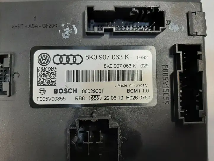 Audi A5 8T 8F (2007 - 2011) 8K0907063K Модуль управления кузовом (BCM) — фото 2