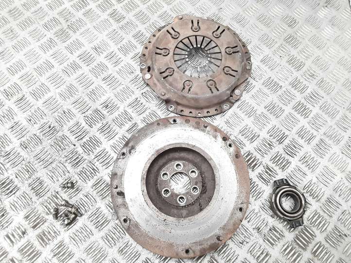 Nissan Primera (2001 - 2008)  30210BU010 Комплект сцепления