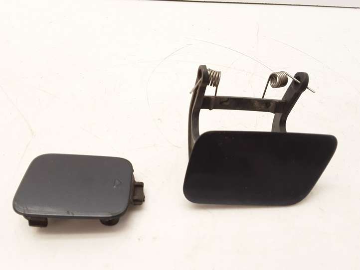 BMW 5 E60 E61 (2004 - 2010)  51117060585 Крышка форсунки омывателя фары