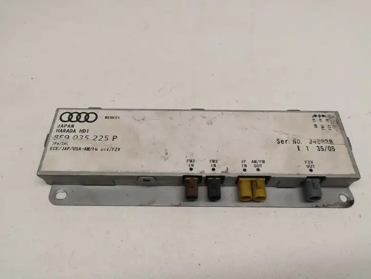 Audi A4 S4 B6 8E 8H (2000 - 2006) 8E9035225P Усилитель антенны — фото 1