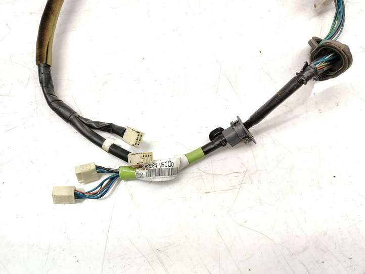 Toyota Avensis T250 (2006 - 2009)  8218405100 Проводка крышки багажника