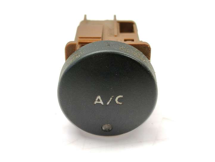 Peugeot Partner (2002 - 2008)  9648088877 Включатель кондиционера воздуха