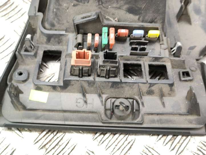 Citroen C4 (2004 - 2008)  9653801677 Отделка внутренней панели