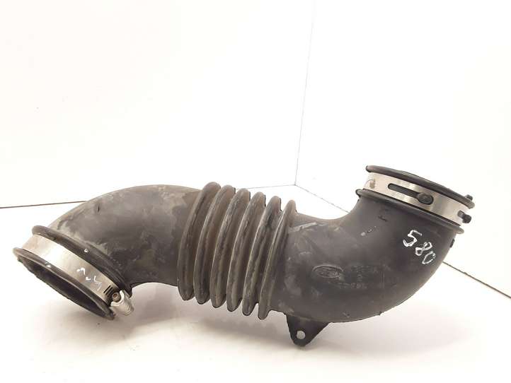 Mazda Tribute (2004 - 2007)  6L8U9R504AA Деталь (детали) канала забора воздуха