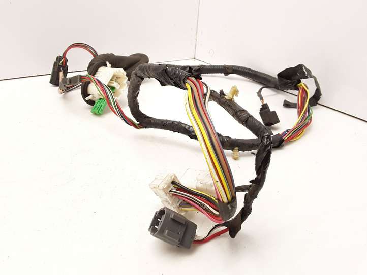 Mazda Tribute (2004 - 2007)  5L8T14631J4CP0 Проводка передних дверей