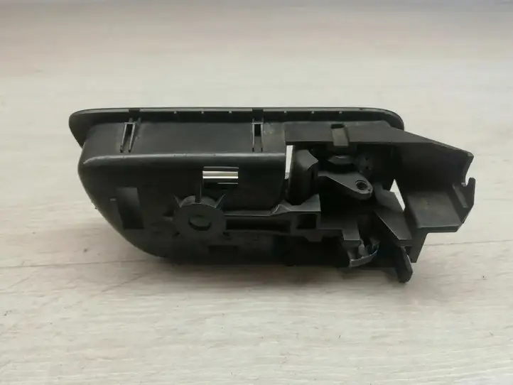 Toyota Corolla Verso AR10 (2004 - 2009) 692060f010 Внутренняя ручка задней двери — фото 2