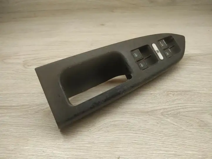 Volkswagen Touran I (2003 - 2010) 1T1867371F Блок кнопок стеклоподъемников — фото 1
