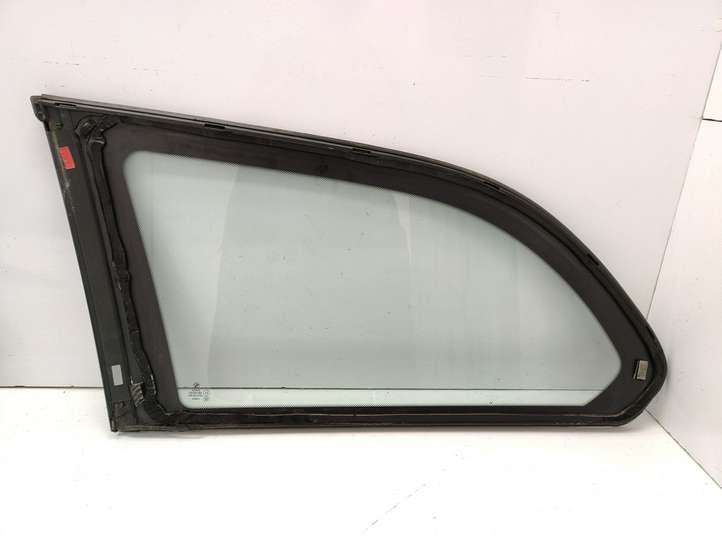 BMW 5 E60 E61 (2004 - 2010)  43R007951 Заднее боковое стекло кузова