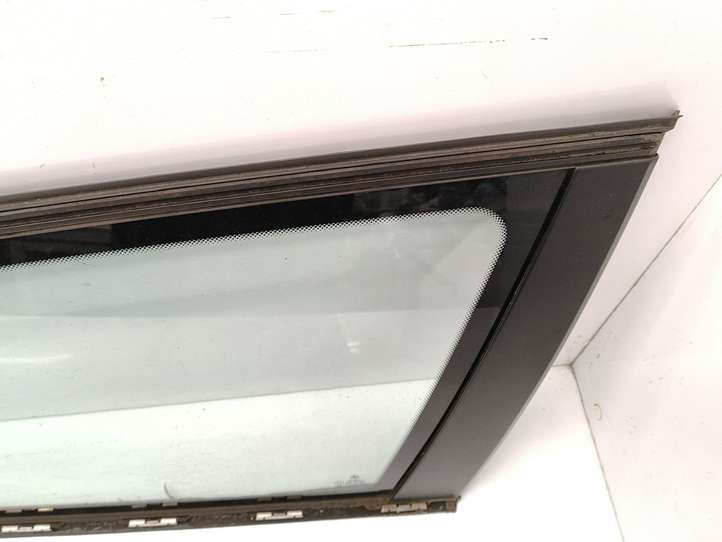 BMW 5 E60 E61 (2004 - 2010)  43R007951 Заднее боковое стекло кузова