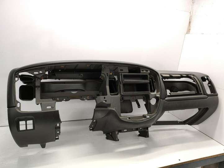 Mazda Tribute (2004 - 2007)  5T247804320 Панель