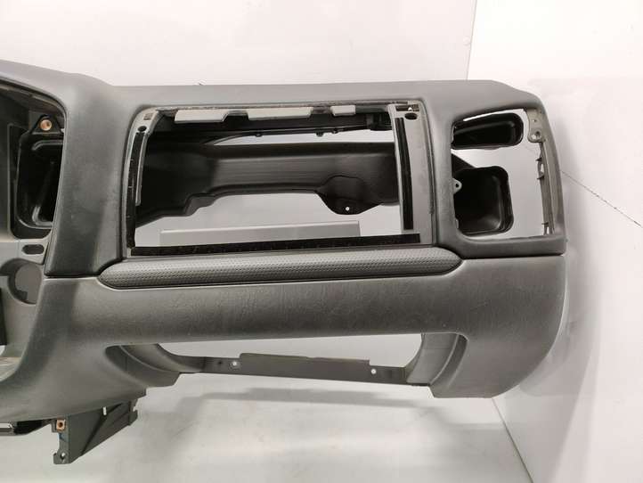 Mazda Tribute (2004 - 2007)  5T247804320 Панель