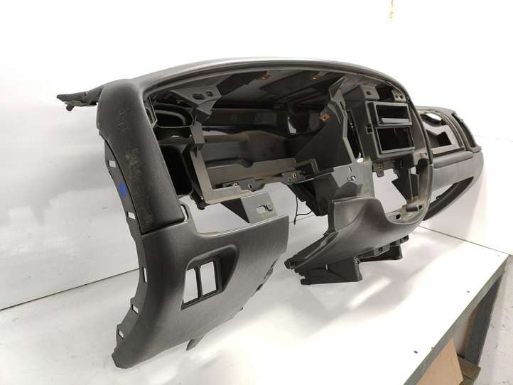 Mazda Tribute (2004 - 2007)  5T247804320 Панель