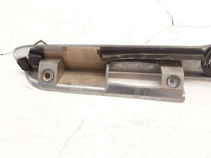 Mazda Tribute (2004 - 2007)  3T2478425A22BAW Освещение номера