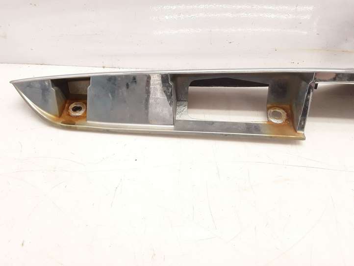 Mazda Tribute (2004 - 2007)  3T2478425A22BAW Освещение номера