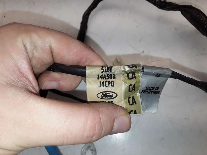 Mazda Tribute (2004 - 2007)  5L8T14A583 Проводка крышки багажника