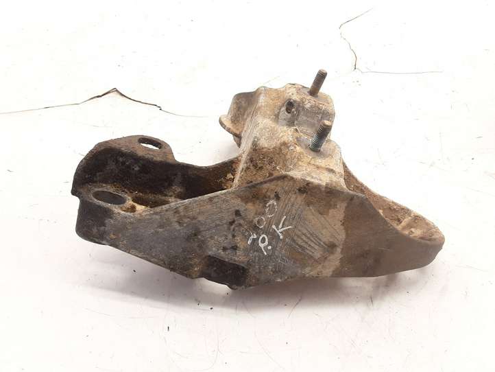 Audi A6 (1997 - 2001)  4B0199351D Кронштейн