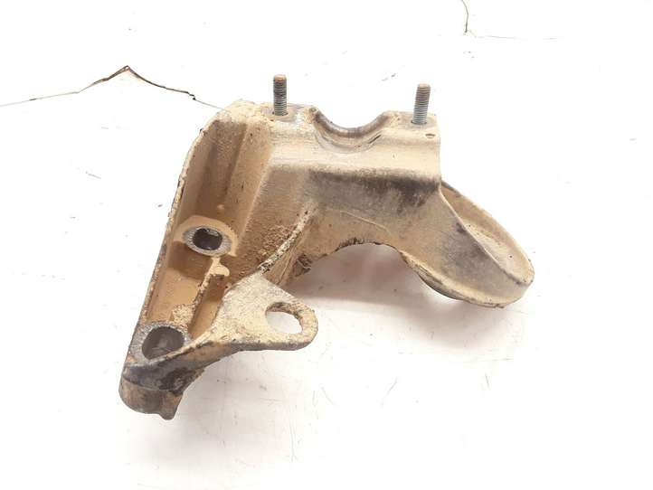 Audi A6 (1997 - 2001)  4B0199352D Кронштейн