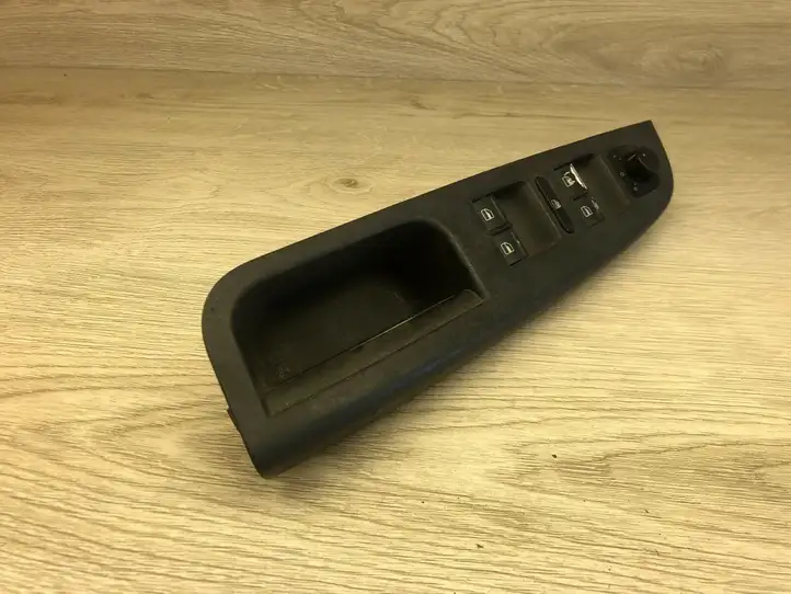 Volkswagen Golf V (2003 - 2009) 1K4868049B Блок кнопок стеклоподъемников — фото 1