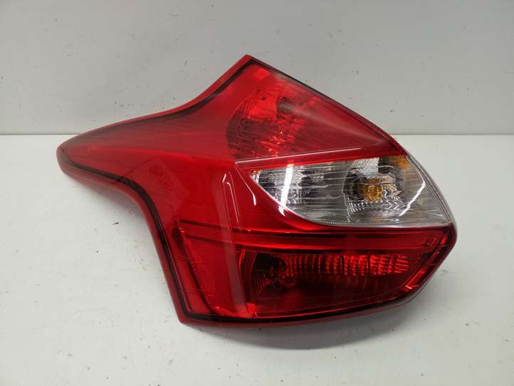 Ford Focus (2011 - 2015)  FM5113405FA Задний фонарь в кузове