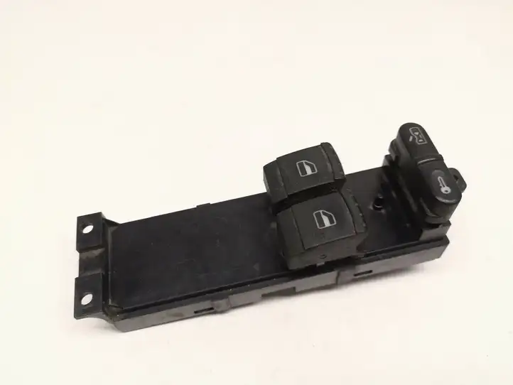 Skoda Octavia Mk1 (1U) (1996 - 2004) 1J3959857A Блок кнопок стеклоподъемников — фото 1