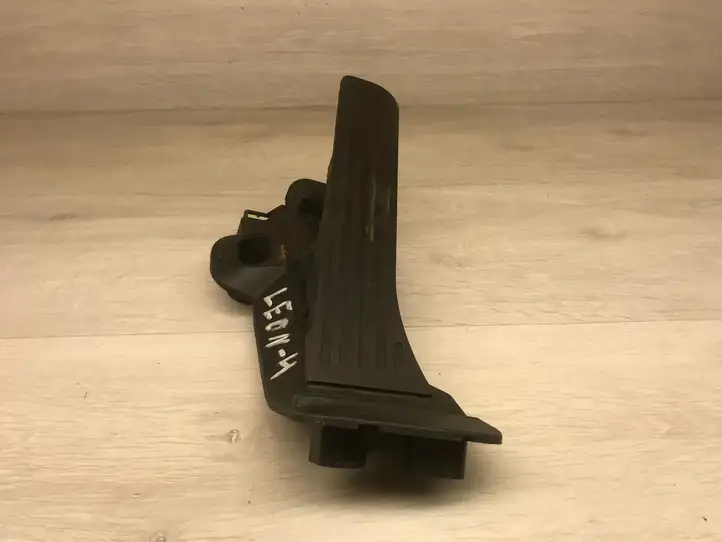 Seat Leon (1M) (1998 - 2006) 1K2721503M Педаль акселератора — фото 1