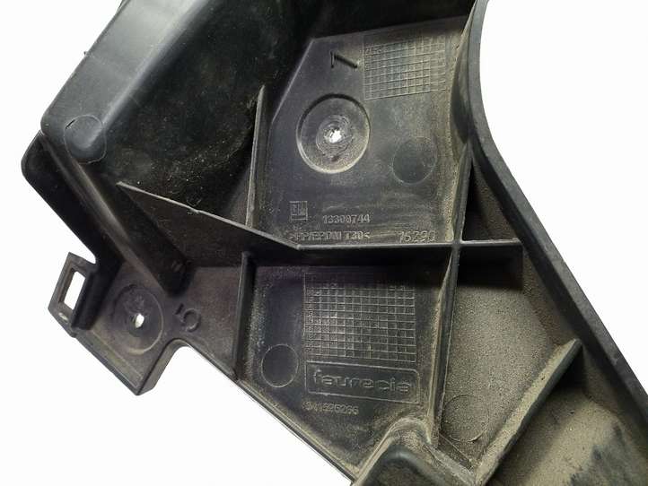 Opel Zafira (2008 - 2014)  13300744  Держатель заднего бампера (кронштейн)