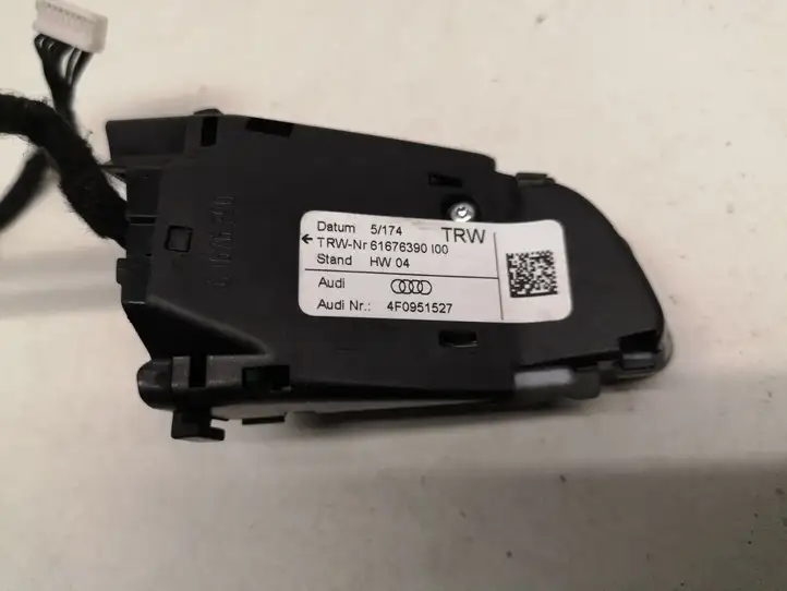 Audi A6 S6 C6 4F (2004 - 2008) 4F0951527 Кнопки на рулевом колесе — фото 2