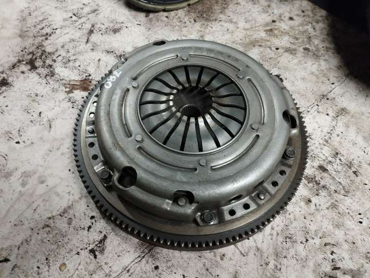 Skoda Octavia Mk1 (1U) (1996 - 2004)  R030105271D Комплект сцепления