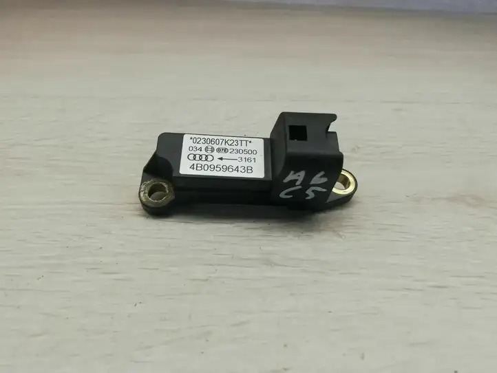Audi A6 S6 C5 4B (2001 - 2004) 4B0959643B Датчик удара SRS — фото 1