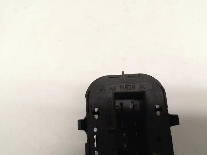 Ford Focus (1998 - 2004) 98AG14529AC Блок кнопок стеклоподъемников — фото 2