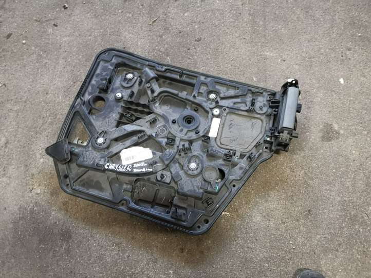 Chrysler Town and Country (2007 - 2010)    Механизм для электрического подъема окон задней двери (без двигателя)