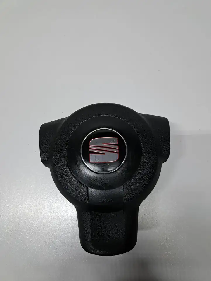 Seat Leon (1P) (2005 - 2012) 1P0880201 Подушка безопасности руля — фото 1