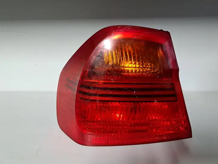BMW 3 E90 E91 (2005 - 2012) 6937457 Задний фонарь в кузове — фото 1