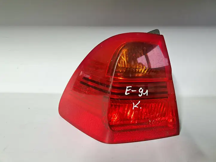 BMW 3 E90 E91 (2005 - 2012) 7160061 Задний фонарь в кузове — фото 1