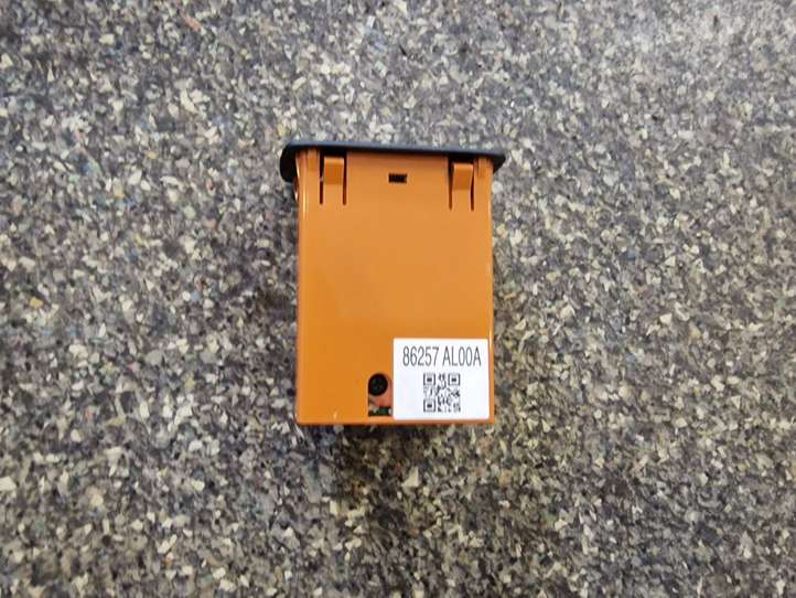 Subaru Legacy (2015 - 2017)   Разъем USB