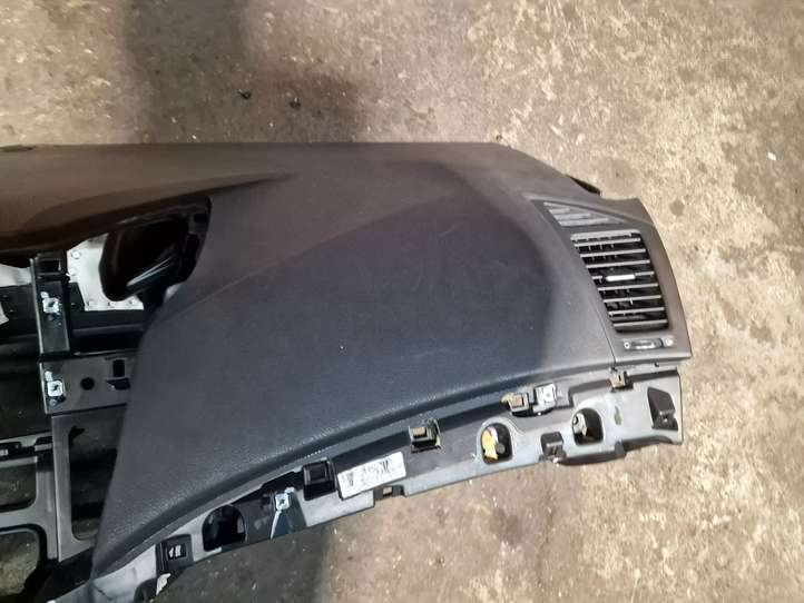 Hyundai i40 (2011 - )   Панель