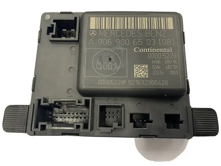 Mercedes-Benz Sprinter W906 (2006 - 2018) A9069006503 Блок управления дверью — фото 1