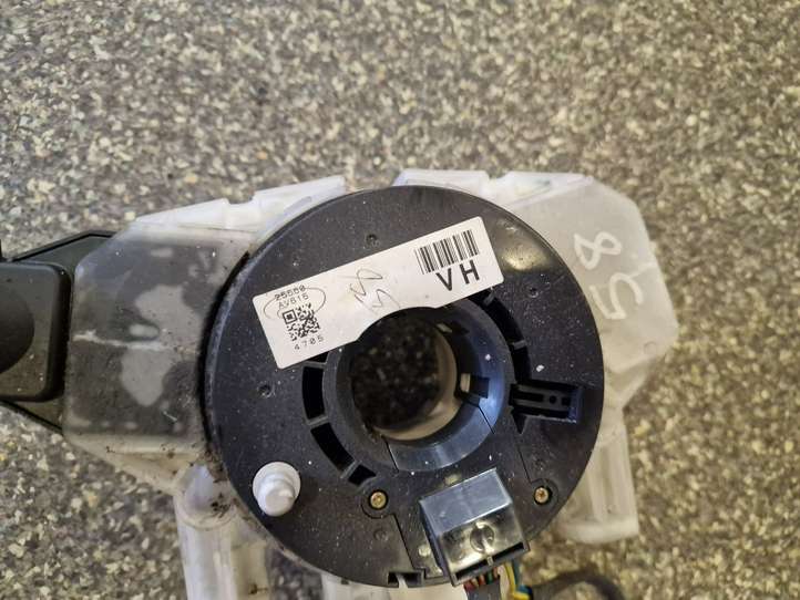 Nissan Almera Tino (2000 - 2006)  25580AV615 Комплект ручек