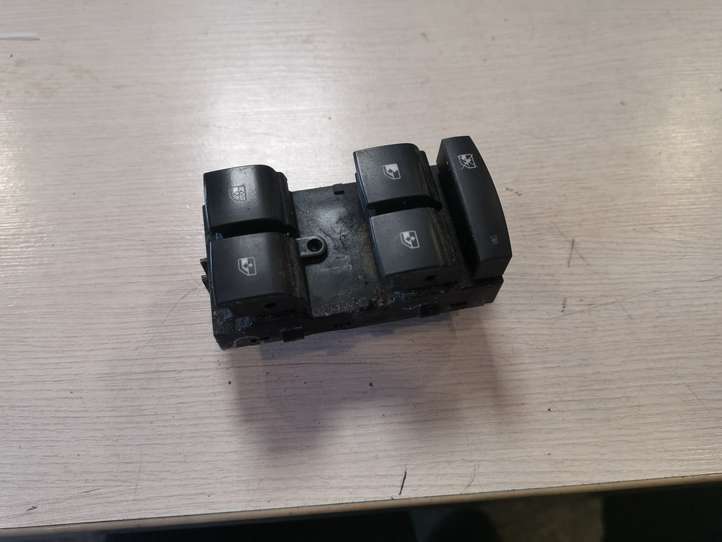 Opel Zafira (2014 - 2016)  13305009 Кнопка стеклоподъемников