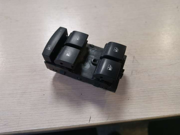 Opel Zafira (2014 - 2016)  13305009 Кнопка стеклоподъемников